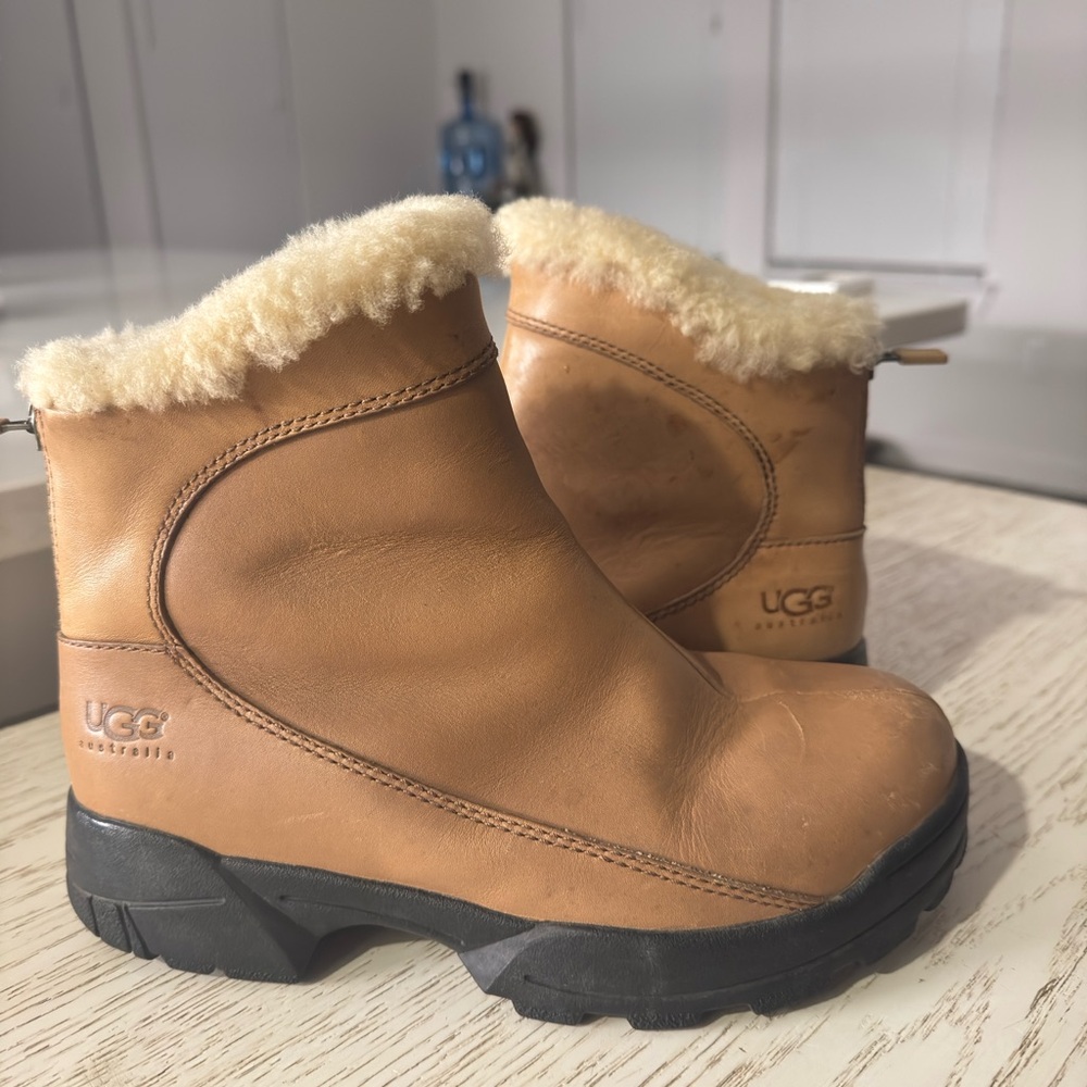 UGG Tan Boots with Shearling Lining